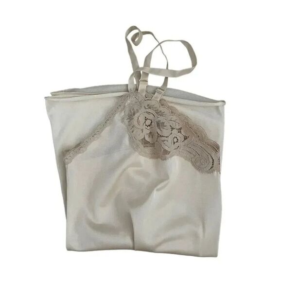 Vintage Vanity Fair Camisole, Rose Lace Embroidered Adjustable Straps  Sz 32 - Picture 6 of 11